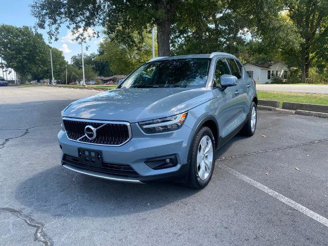 Used 2022 Volvo XC40 T5 Momentum AWD/4WD image 3
