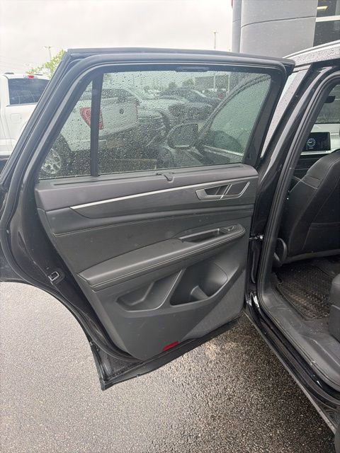 Used 2024 Volkswagen Atlas Cross Sport SE AWD/4WD image 23