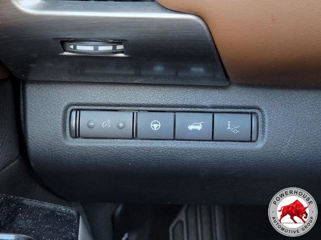 Used 2025 Nissan Pathfinder Platinum w/ Lighting Package (N92) FWD image 31
