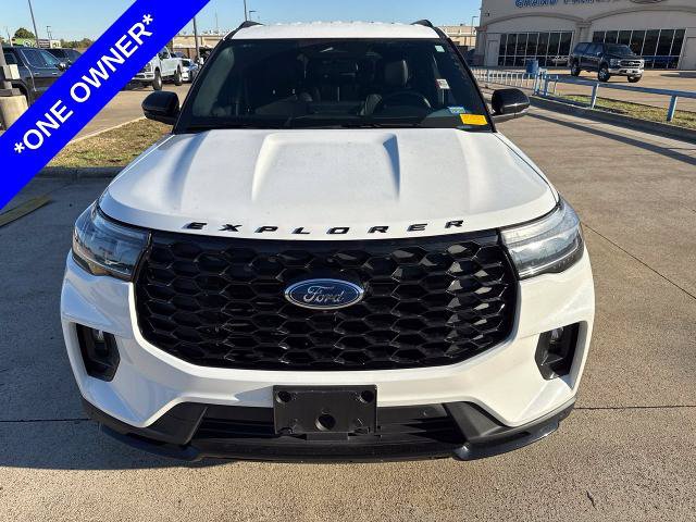 Certified 2025 Ford Explorer ST-Line AWD/4WD image 2