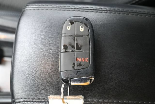 Used 2024 Jeep Compass Latitude AWD/4WD image 16