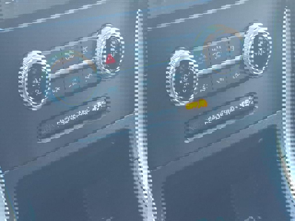 Certified 2024 Ford Edge SEL w/ Convenience Package image 28