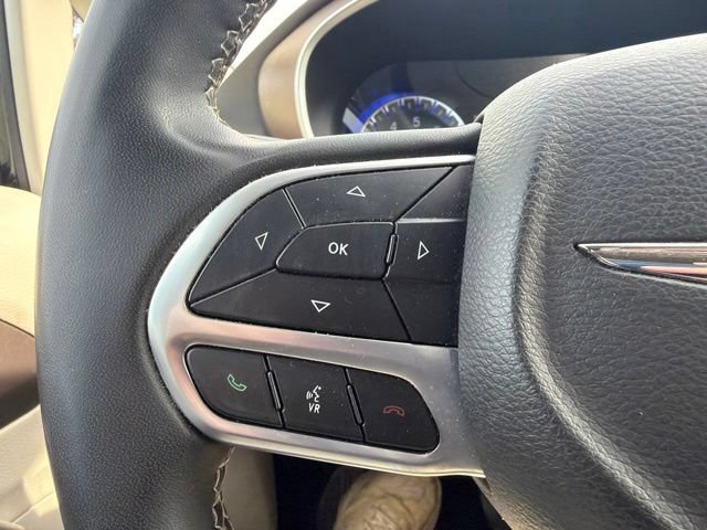 Used 2022 Chrysler Voyager LX FWD image 41