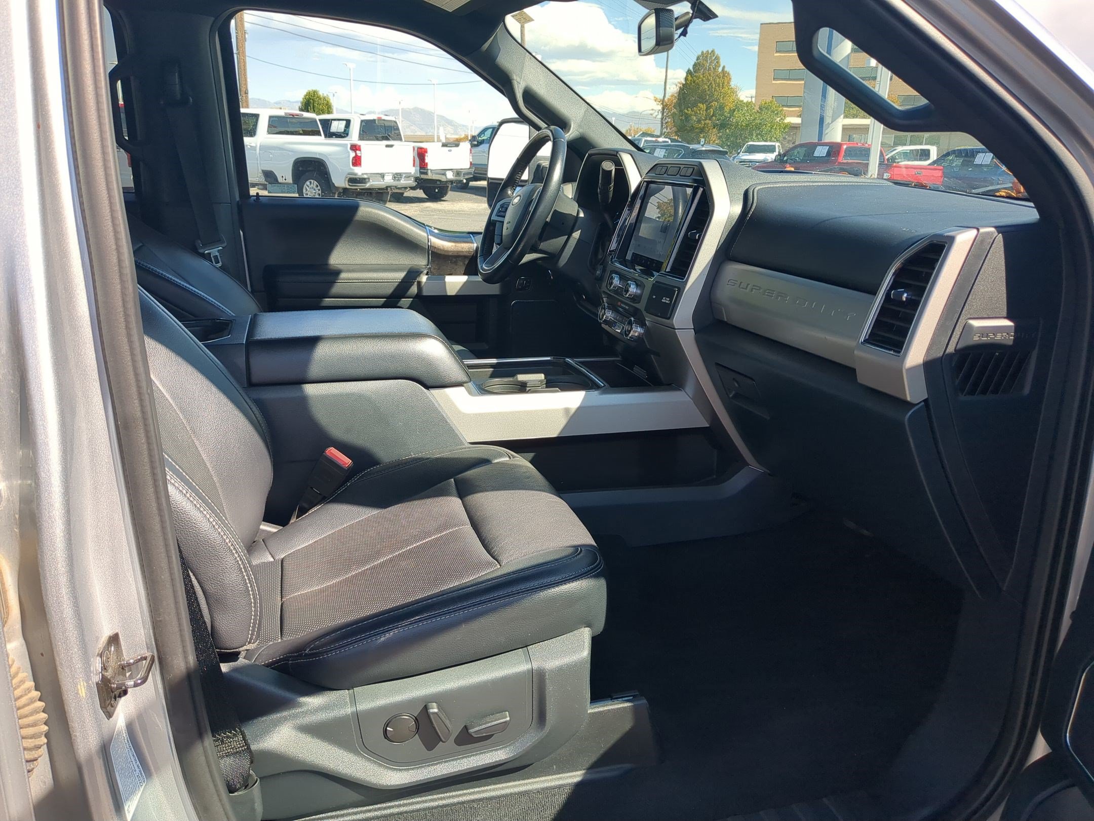 Certified 2022 Ford F250 Lariat w/ Lariat Ultimate Package AWD/4WD image 34