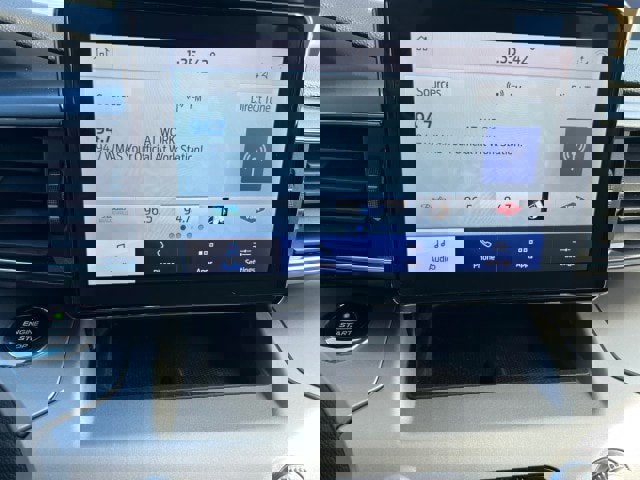 Certified 2021 Ford Explorer XLT w/ Equipment Group 202A image 15