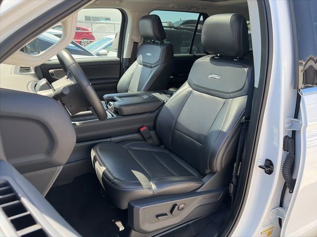 Certified 2025 Ford Expedition Platinum w/ Driver's Package AWD/4WD image 13