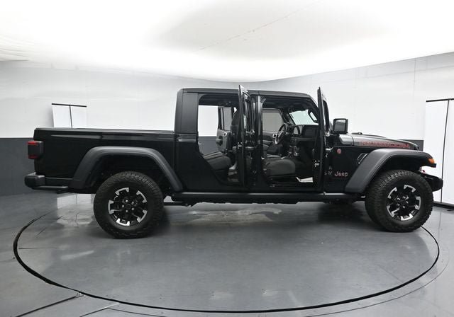 Used 2024 Jeep Gladiator Rubicon w/ Technology Group AWD/4WD image 36