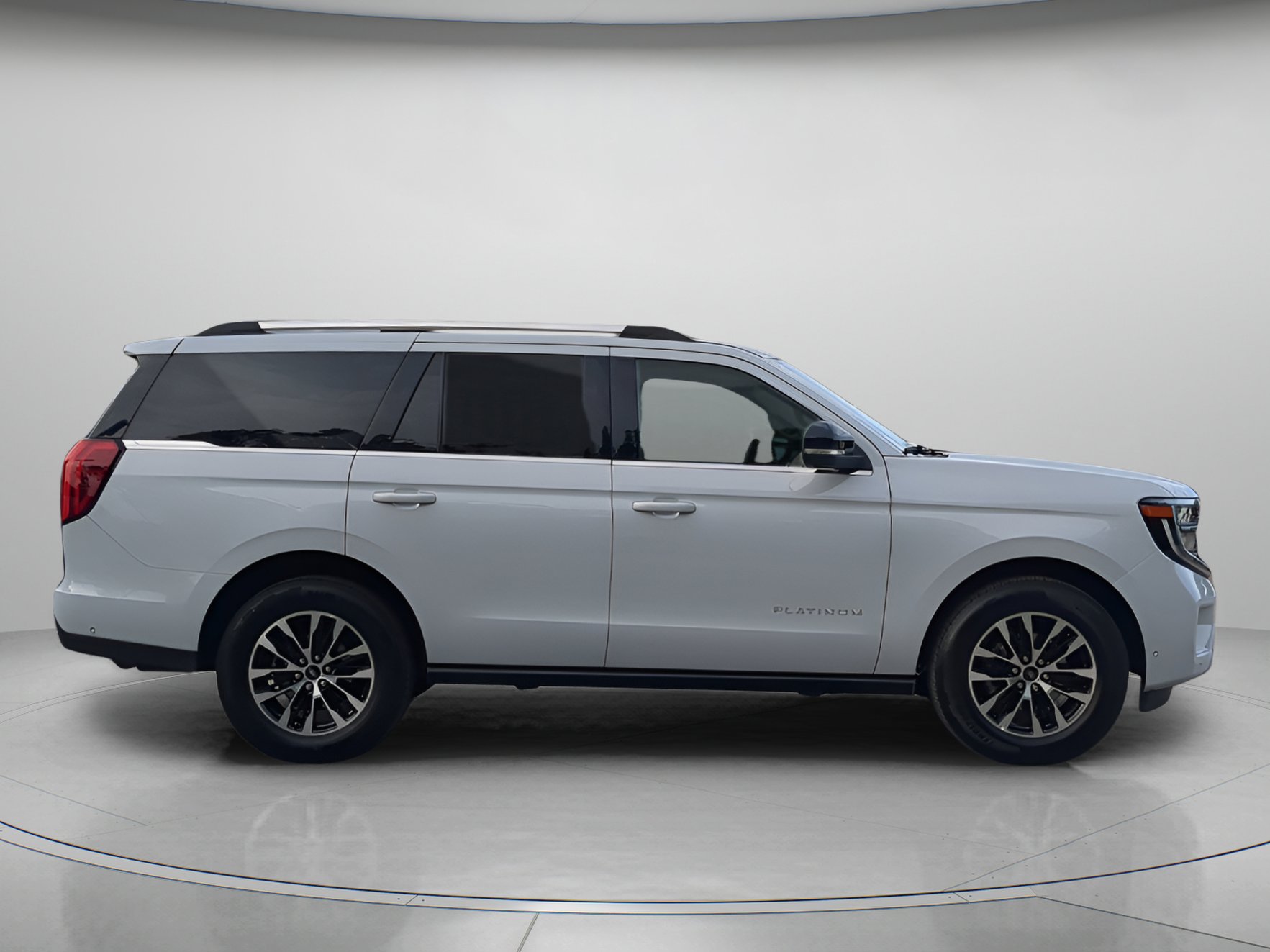 Certified 2025 Ford Expedition Platinum AWD/4WD image 39
