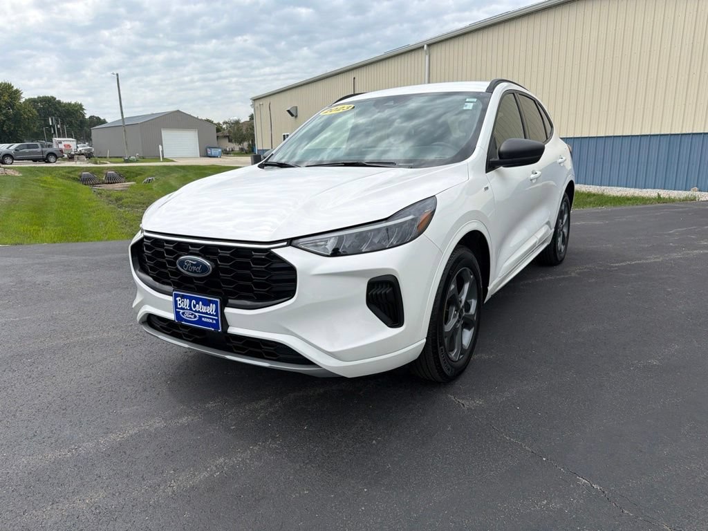 Certified 2023 Ford Escape ST-Line w/ Tech Pack #1 AWD/4WD image 8