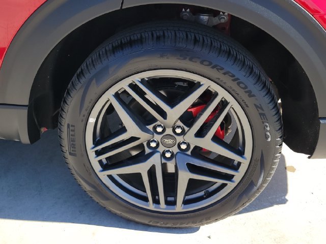 Certified 2025 Ford Explorer ST-Line w/ ST-Line Street Pack AWD/4WD image 14