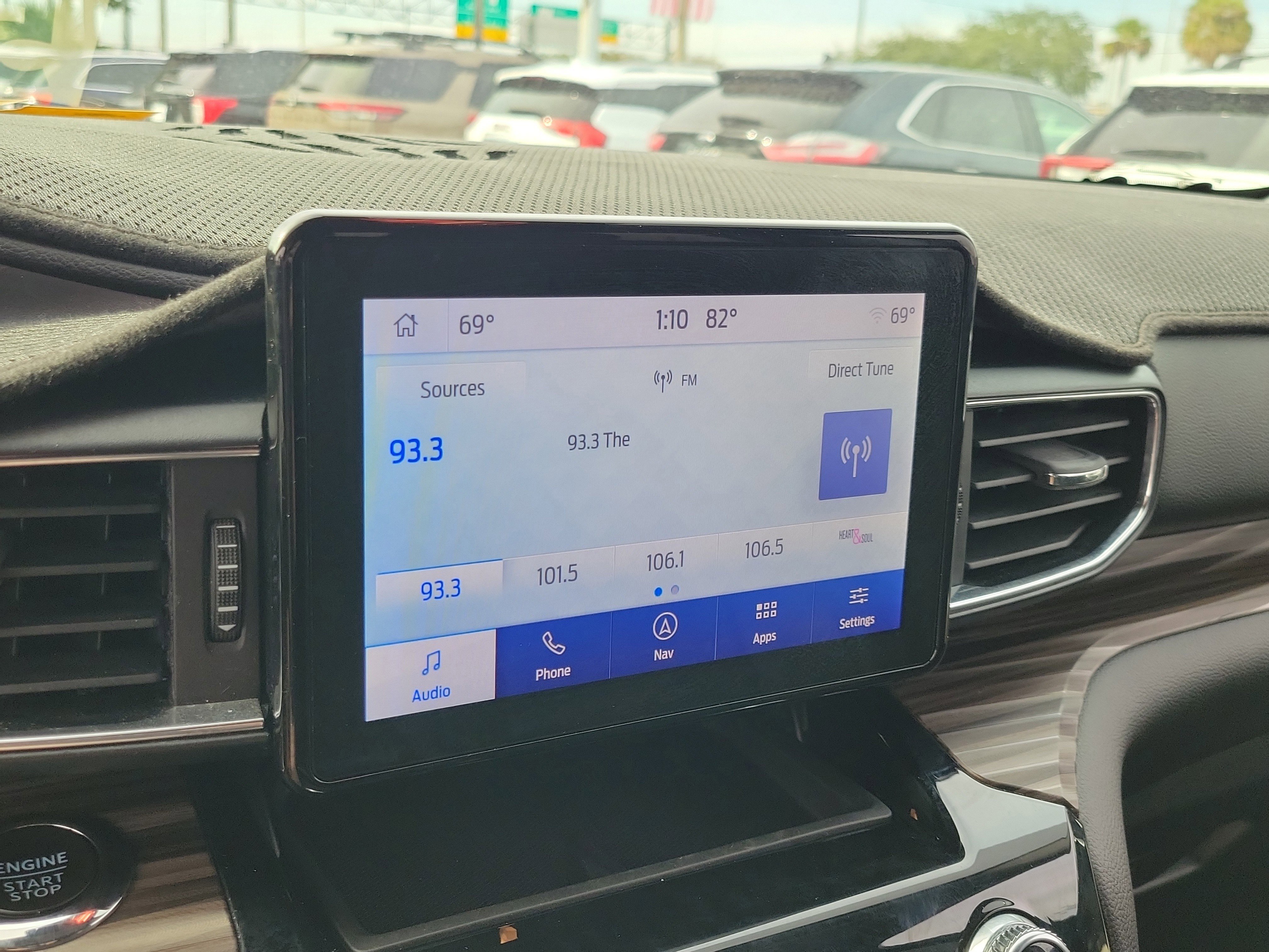 Certified 2022 Ford Explorer Limited image 17