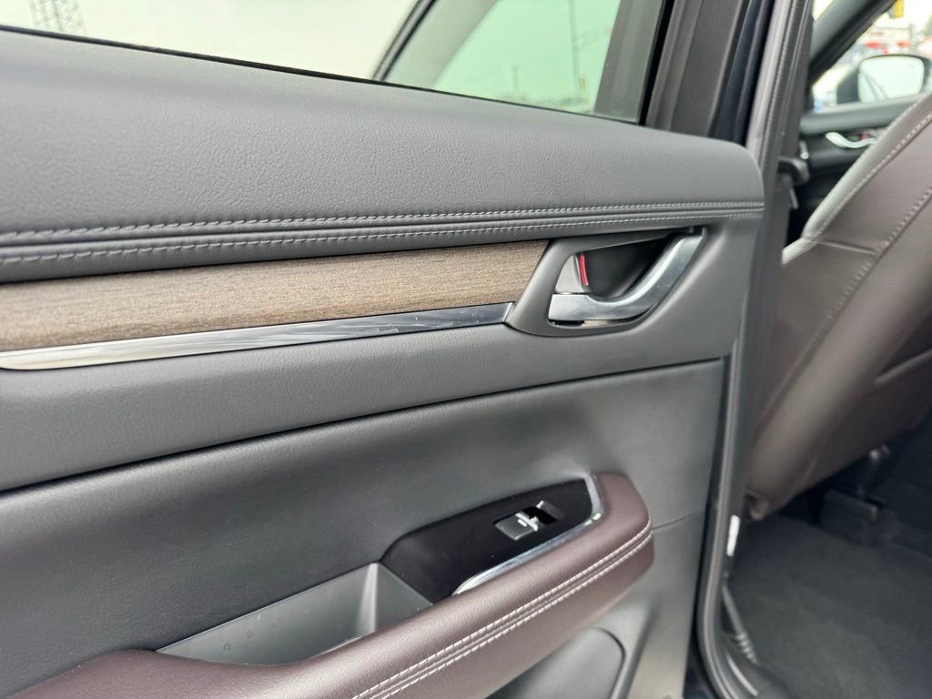 Used 2025 MAZDA CX-5 Signature image 23