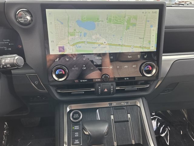 Used 2024 Lexus GX 550 AWD/4WD image 25