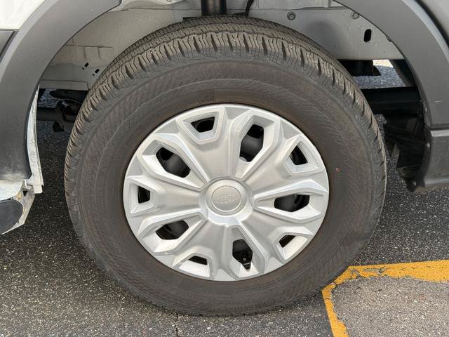 Certified 2025 Ford Transit 250 Low Roof w/ Exterior Upgrade Package RWD image 8