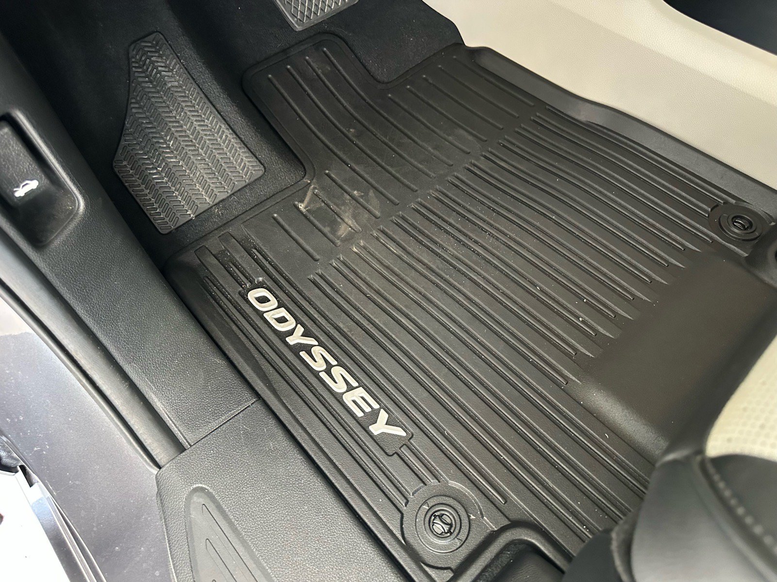 Used 2025 Honda Odyssey Elite image 28