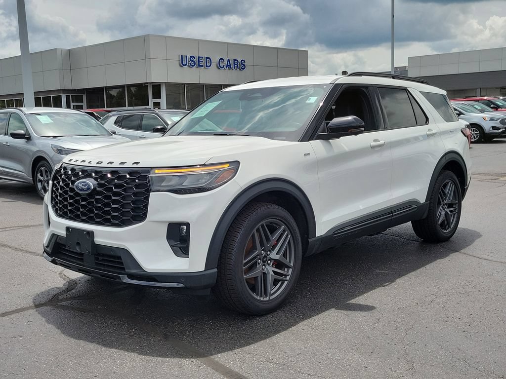 Certified 2025 Ford Explorer ST-Line w/ ST-Line Street Pack AWD/4WD image 8