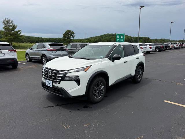 Used 2024 Nissan Rogue S FWD image 7