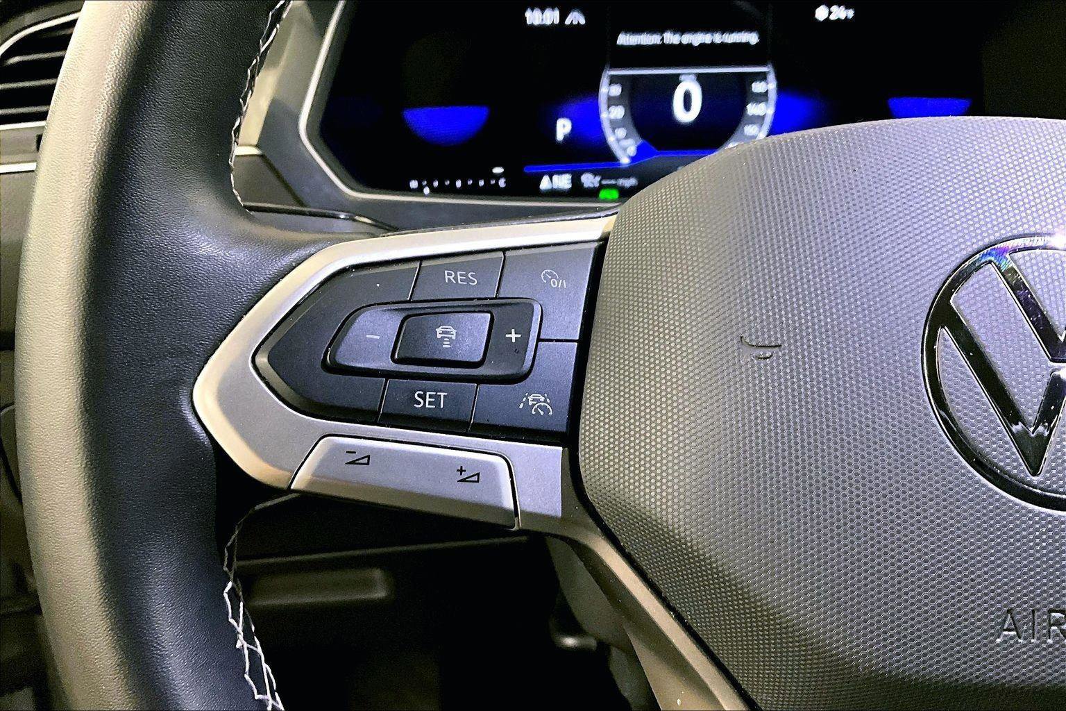 Used 2024 Volkswagen Tiguan SE image 17