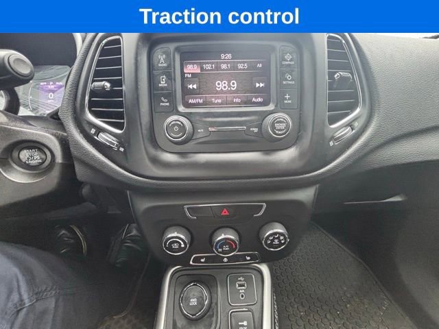 Used 2018 Jeep Compass Latitude w/ Cold Weather Group image 15