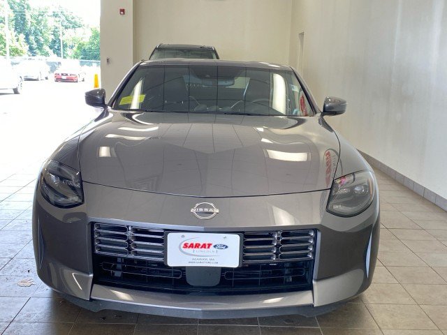 Used 2025 Nissan Z Performance w/ Floor Mat Package RWD image 3
