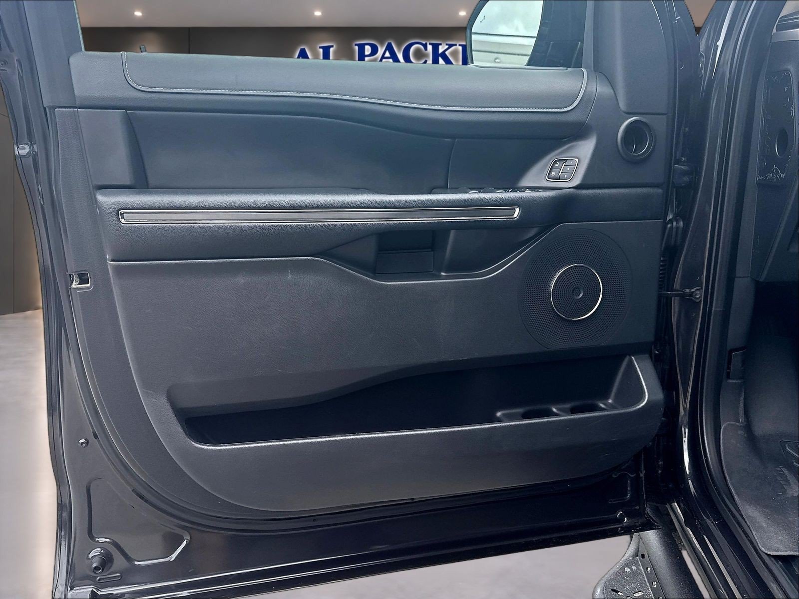 Certified 2023 Ford Expedition XLT RWD image 21