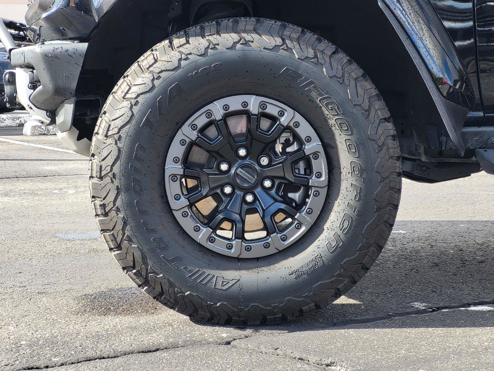 Certified 2024 Ford Bronco Raptor w/ Interior Carbon Fiber Pack 6 AWD/4WD image 11