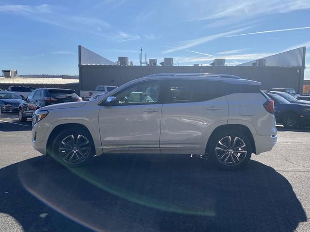 Used 2020 GMC Terrain Denali w/ Denali Premium Package image 2