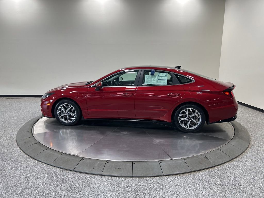 Used 2023 Hyundai Sonata SEL w/ Convenience Package FWD image 10