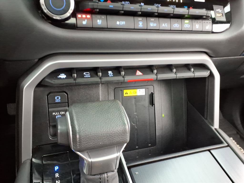 Used 2023 Toyota Tundra Platinum image 19