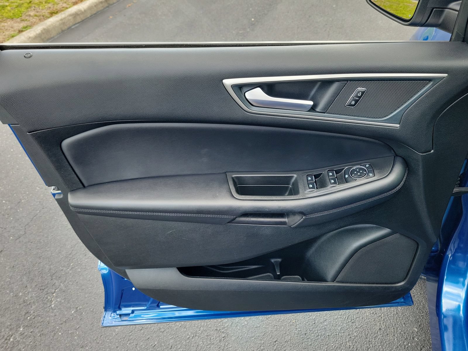 Certified 2024 Ford Edge SEL AWD/4WD image 14
