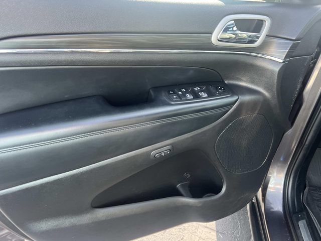 Used 2021 Jeep Grand Cherokee Limited AWD/4WD image 16
