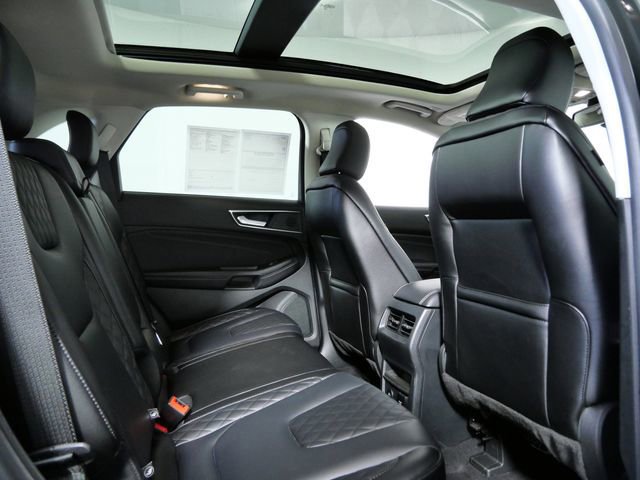 Certified 2023 Ford Edge Titanium w/ Class II Trailer Tow Package image 12