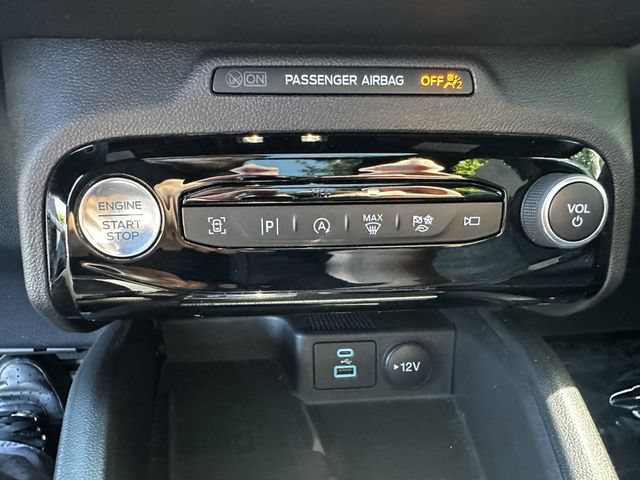 Certified 2023 Ford Escape ST-Line Elite w/ Premium Technology Package AWD/4WD image 24