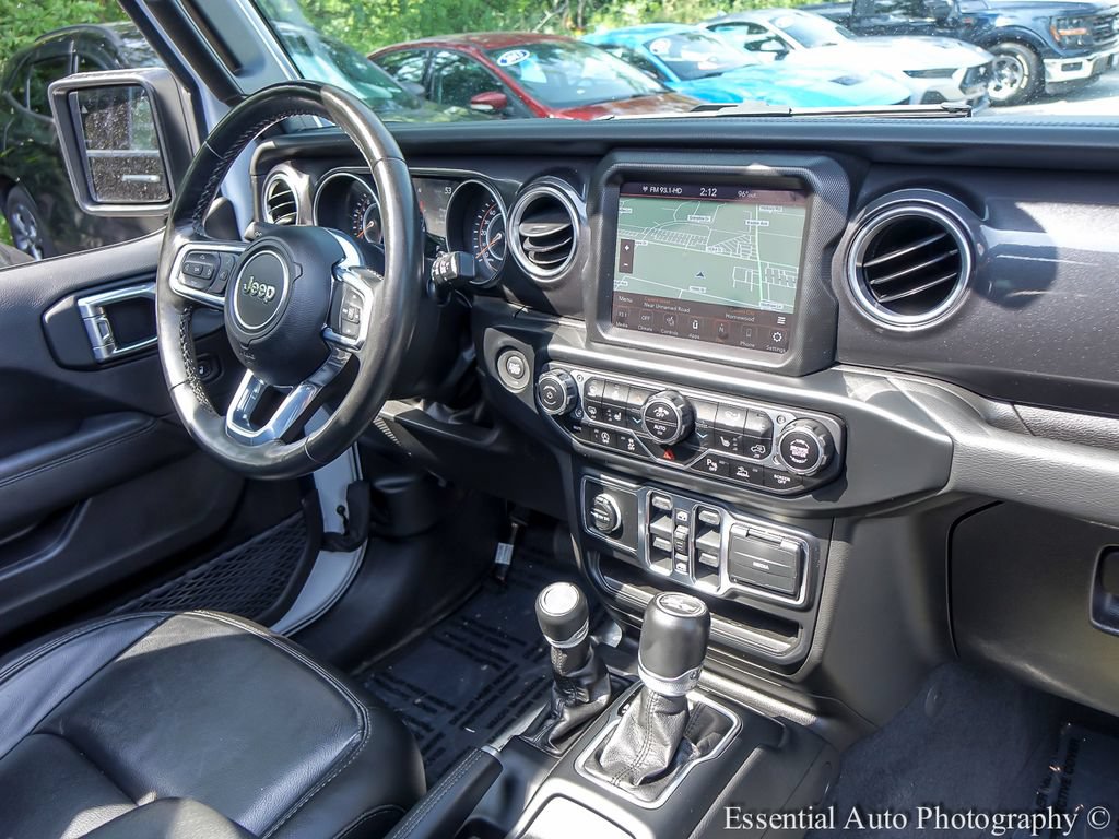 Used 2023 Jeep Wrangler Unlimited Sahara AWD/4WD image 25