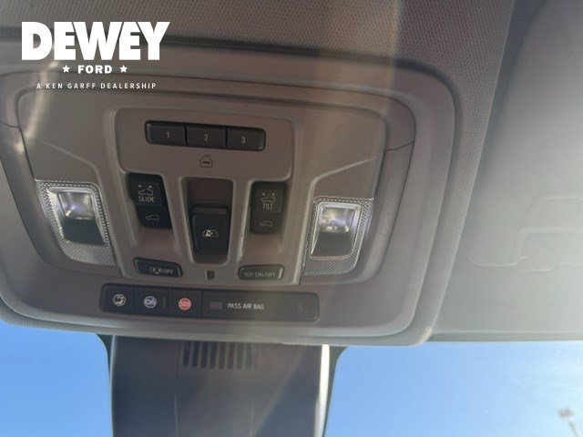 Used 2022 Chevrolet Silverado 1500 LTZ w/ LTZ Premium Package AWD/4WD image 18