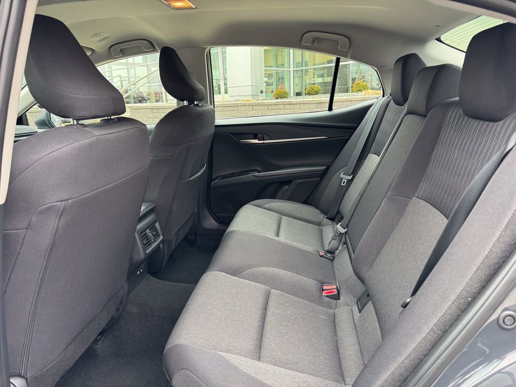 Used 2025 Toyota Camry LE image 13