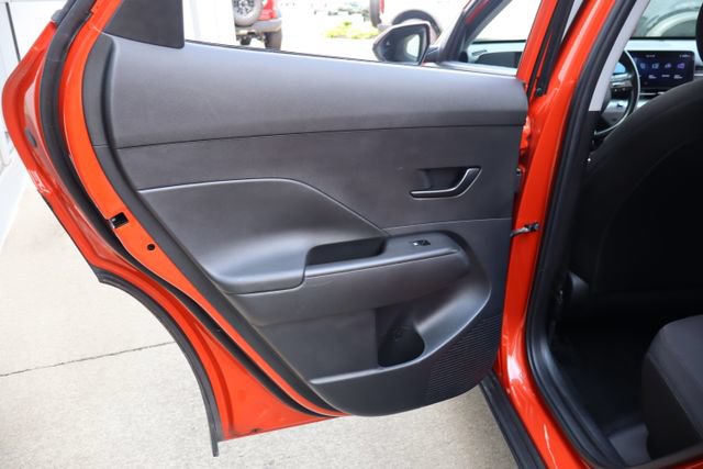 Used 2025 Hyundai Kona SEL FWD image 24