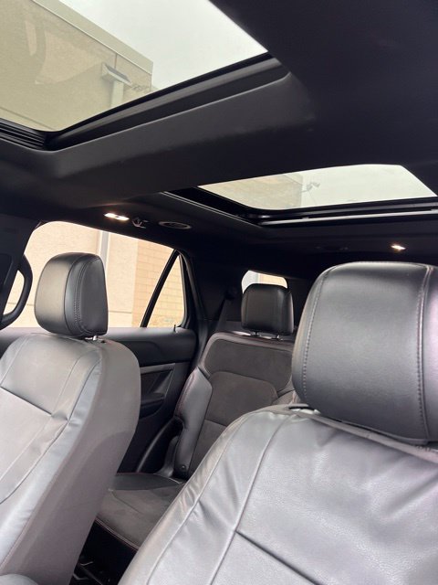 Certified 2018 Ford Explorer XLT w/ Equipment Group 202A AWD/4WD image 6