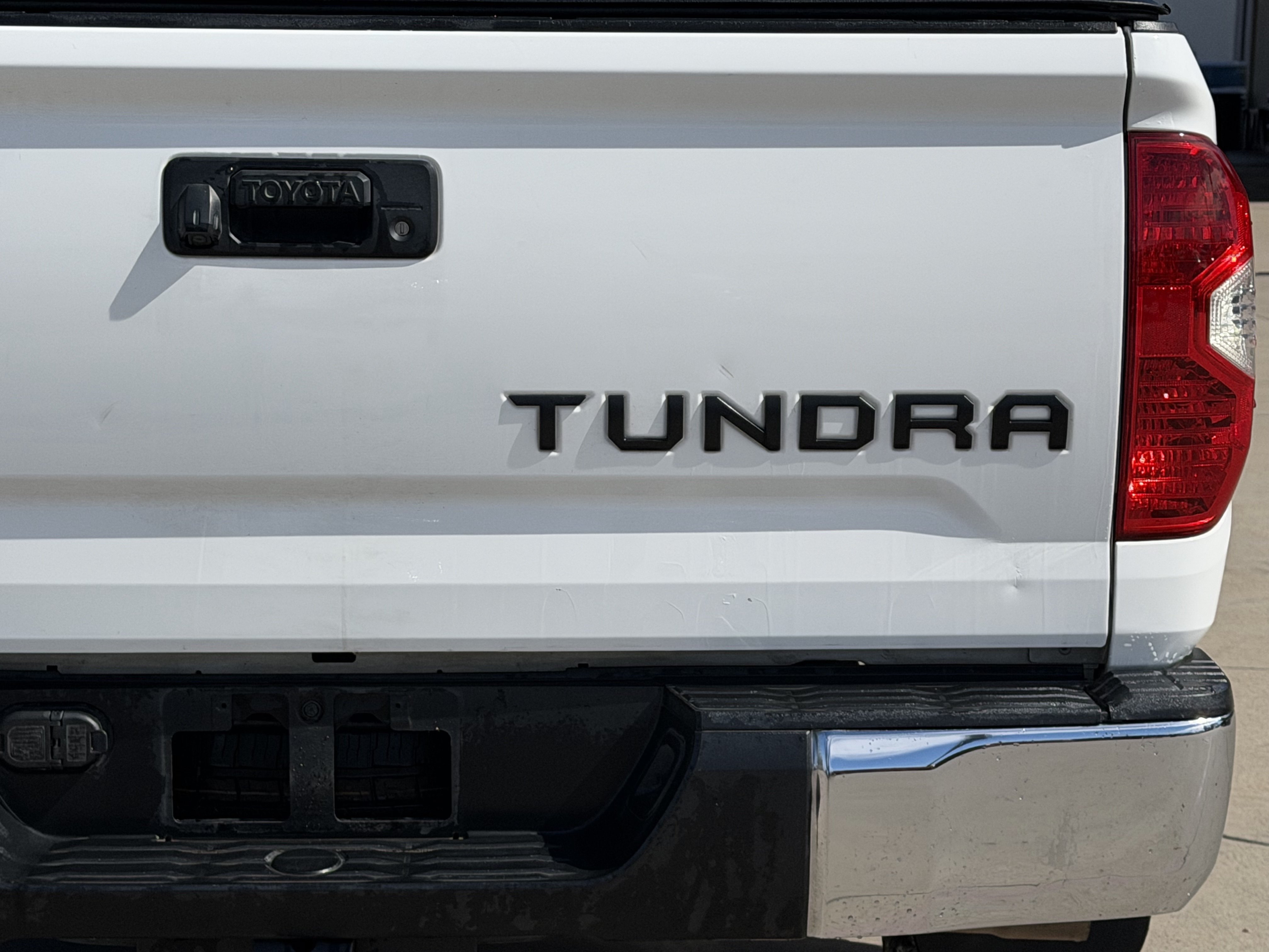 Used 2021 Toyota Tundra SR5 w/ SR5 Leather Package AWD/4WD image 6