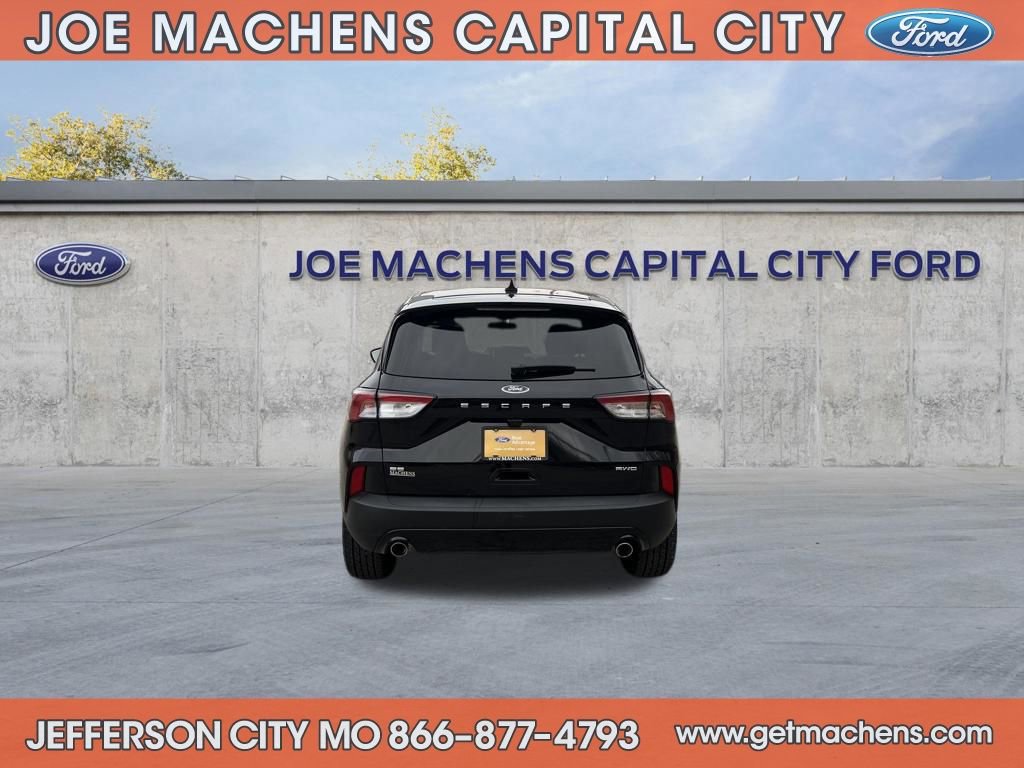 Certified 2022 Ford Escape SE w/ SE Sport Appearance Package image 9