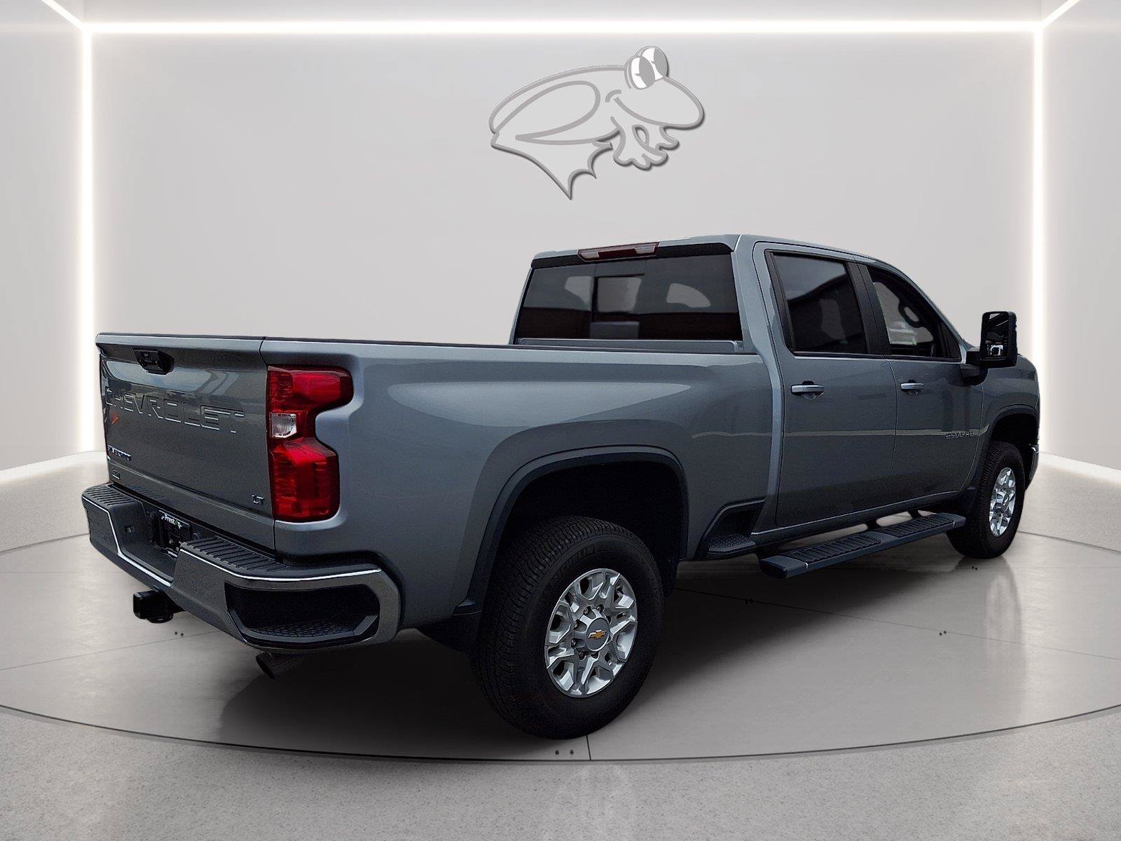 Used 2024 Chevrolet Silverado 2500 LT w/ Convenience Package AWD/4WD image 5
