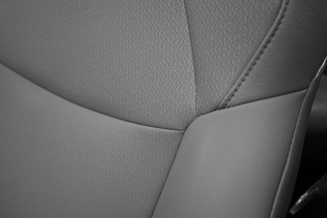 Used 2025 Toyota Sienna XLE FWD image 13