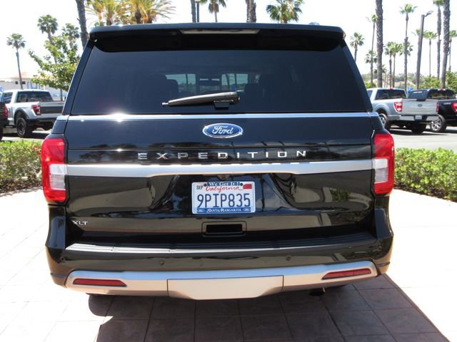 Certified 2024 Ford Expedition XLT RWD image 3