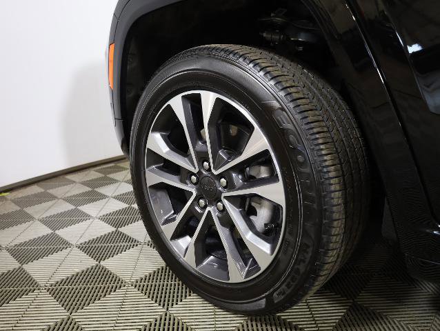 Used 2024 Jeep Grand Cherokee L Overland w/ Luxury Tech Group IV image 38