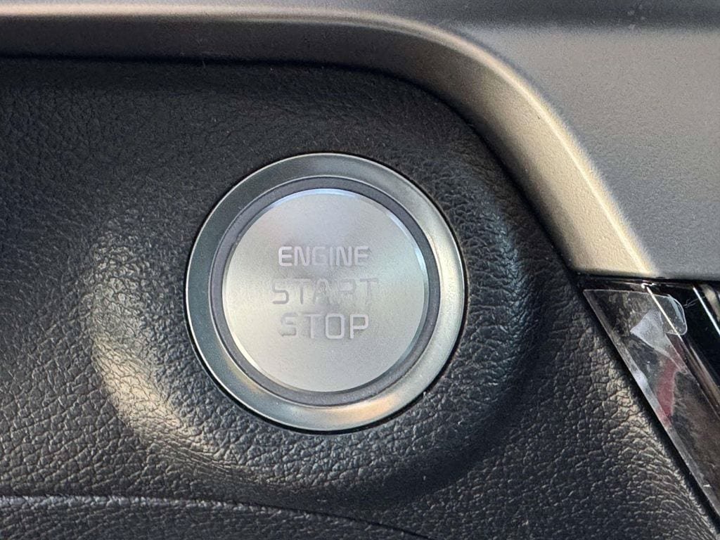 Used 2025 Kia Telluride S AWD/4WD image 9