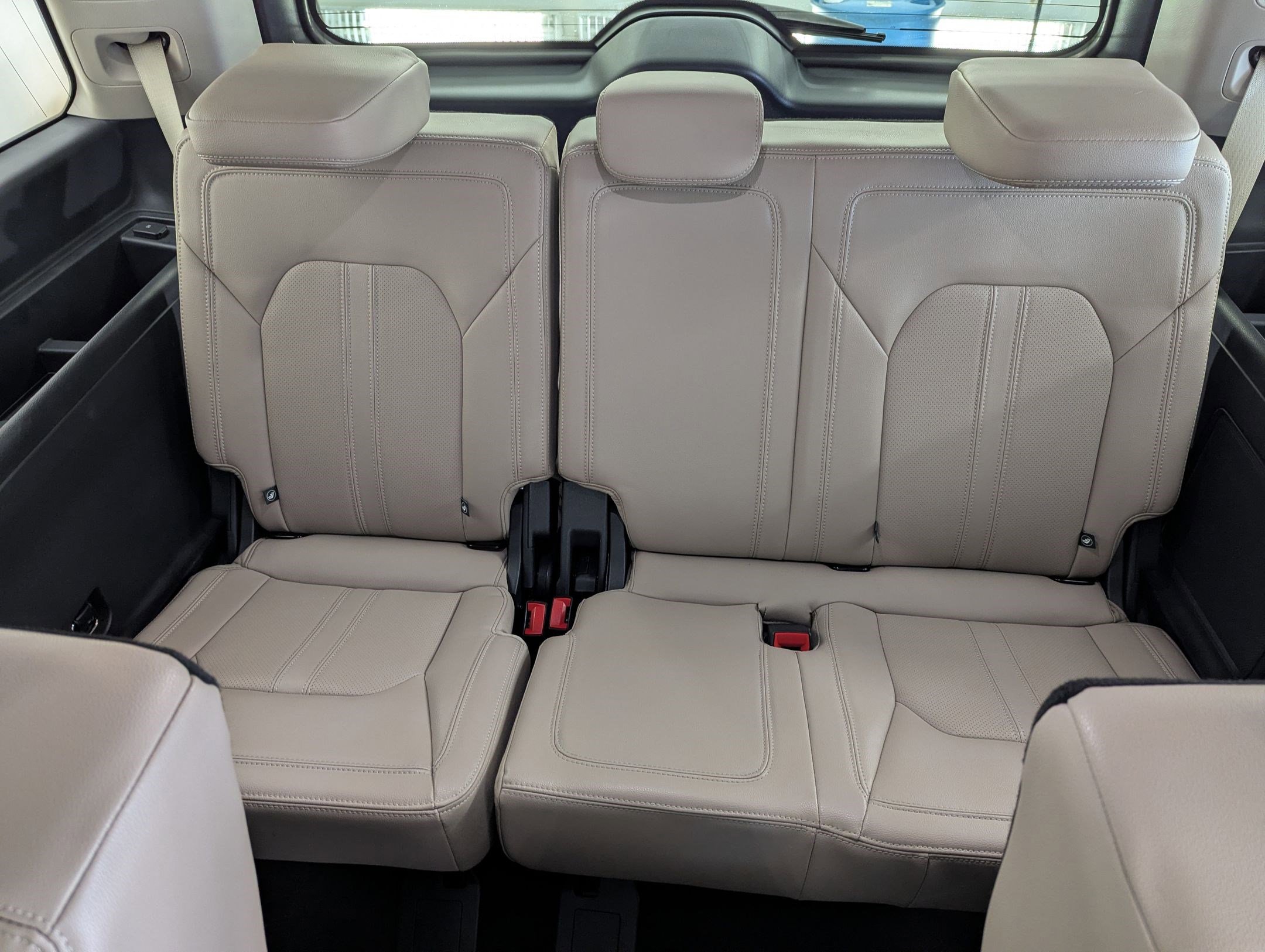 Certified 2023 Ford Expedition Limited image 22