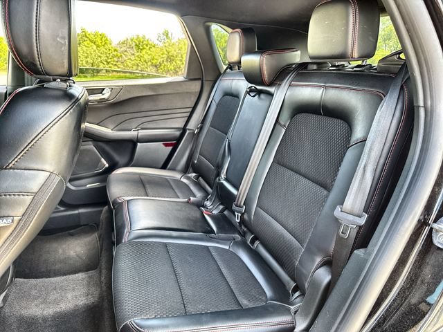 Certified 2025 Ford Escape ST-Line Select AWD/4WD image 21