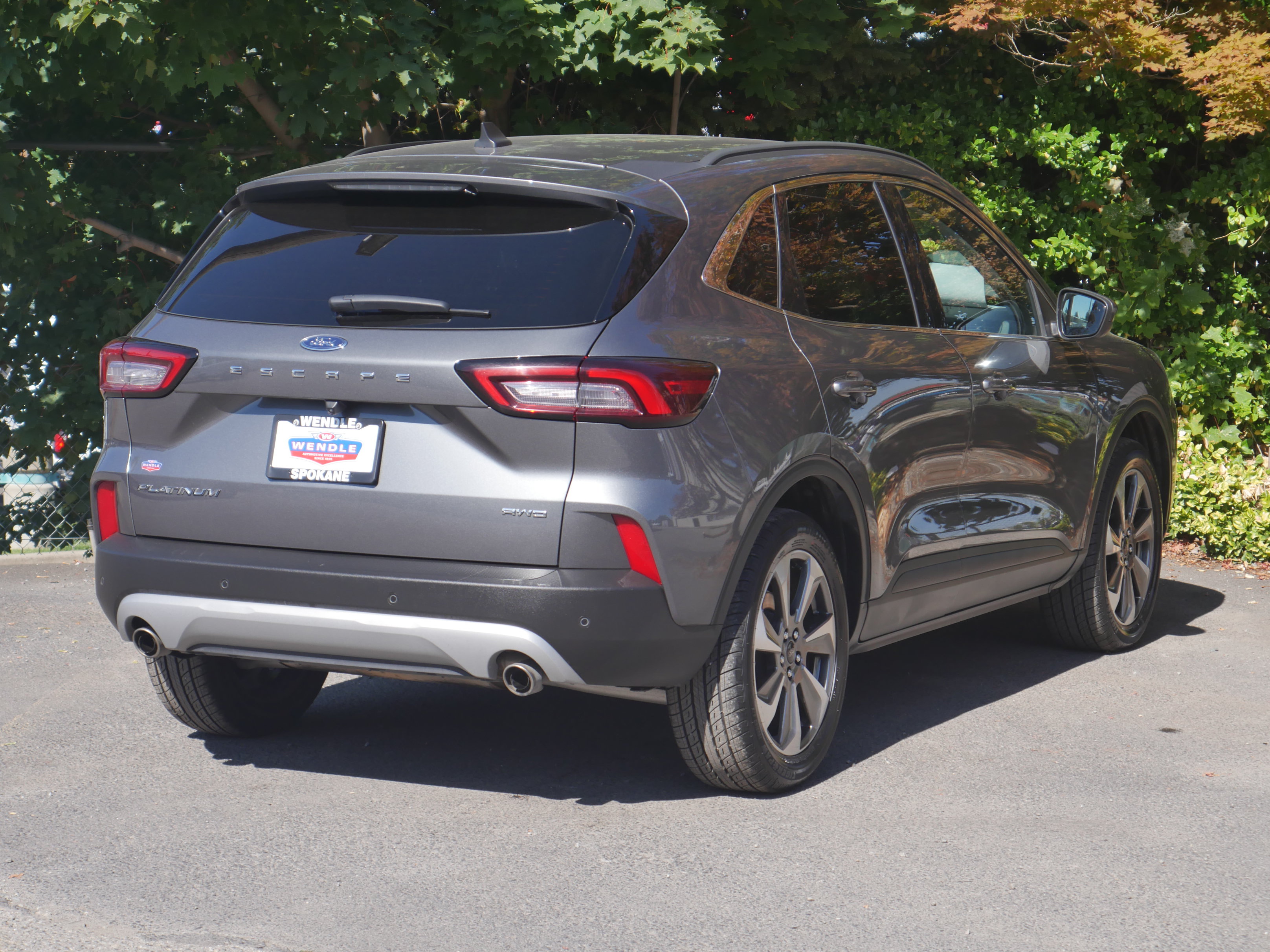 Certified 2025 Ford Escape Platinum AWD/4WD image 23