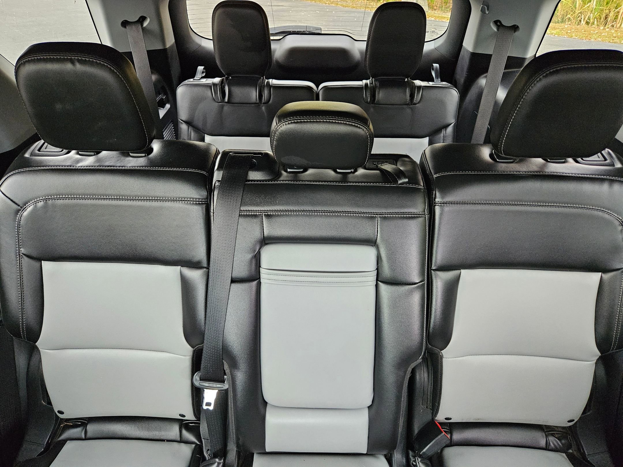 Certified 2022 Ford Explorer XLT w/ Equipment Group 202A image 21