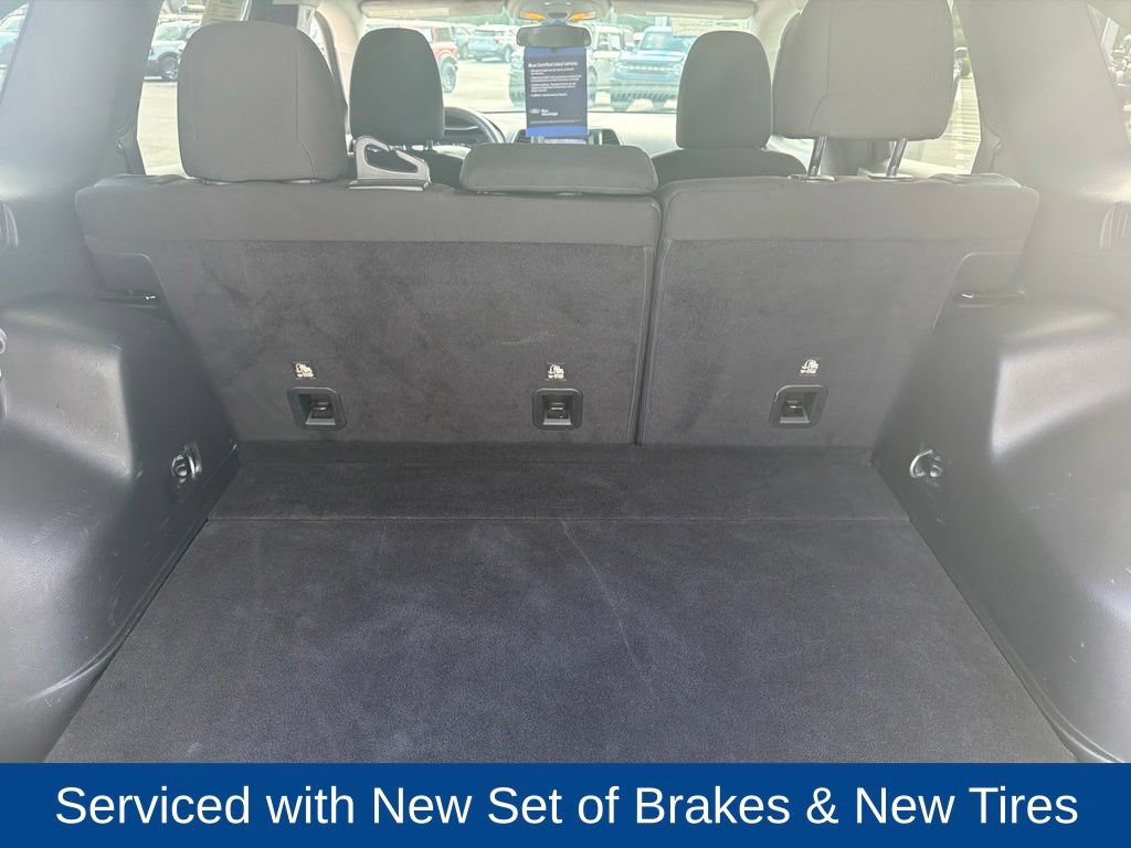 Used 2019 Jeep Cherokee Latitude w/ Popular Appearance Group FWD image 9